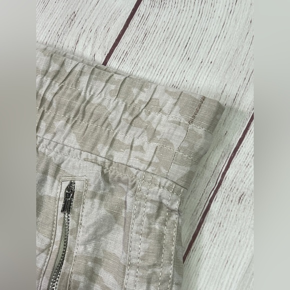 Athleta Cabo Tide Linen Jogger - 10 - Women's pants tan neutral camo beach - Picture 16 of 16